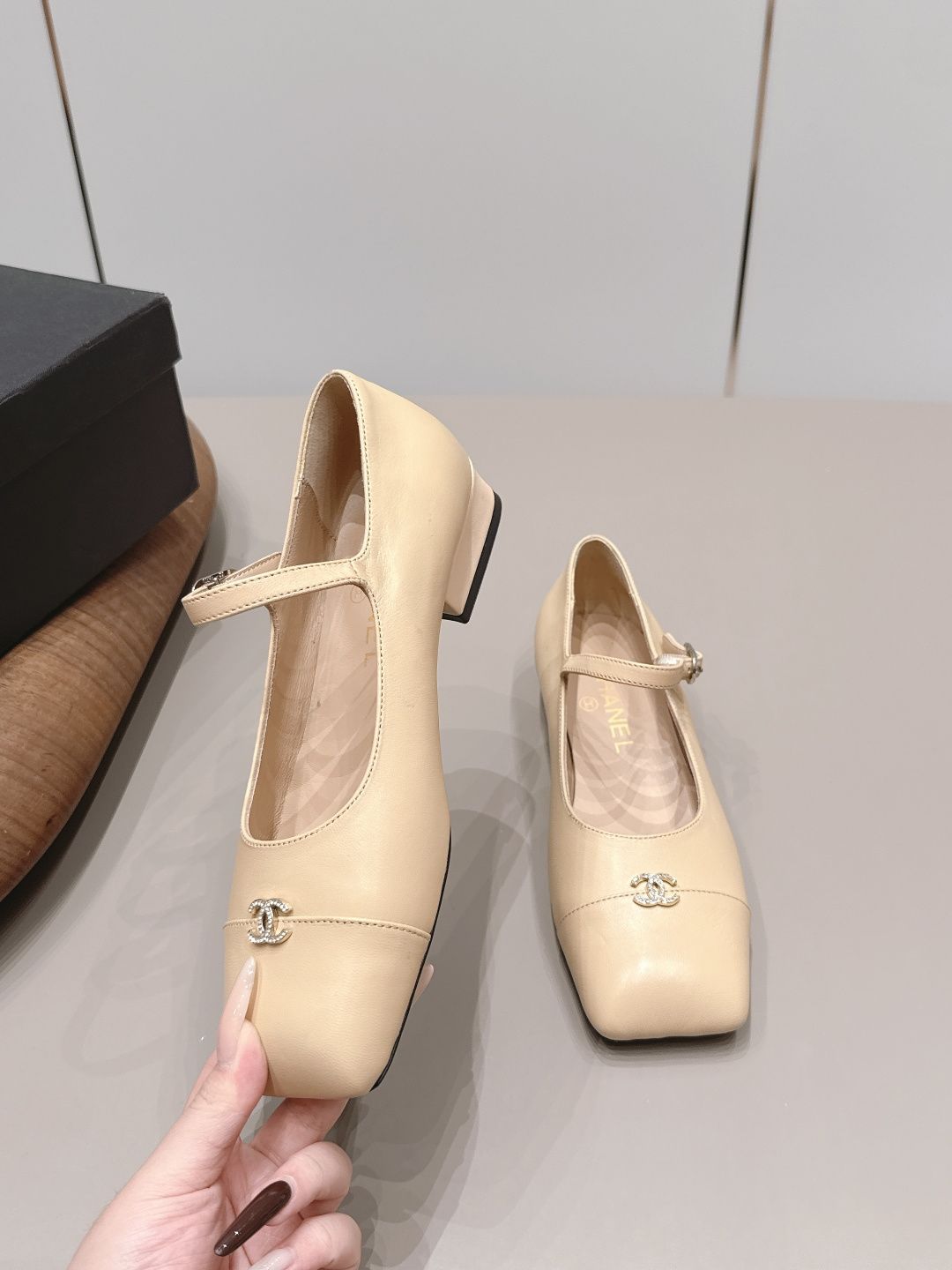Chanel Classic Luxury Leather Shoe Loafer Ref 4