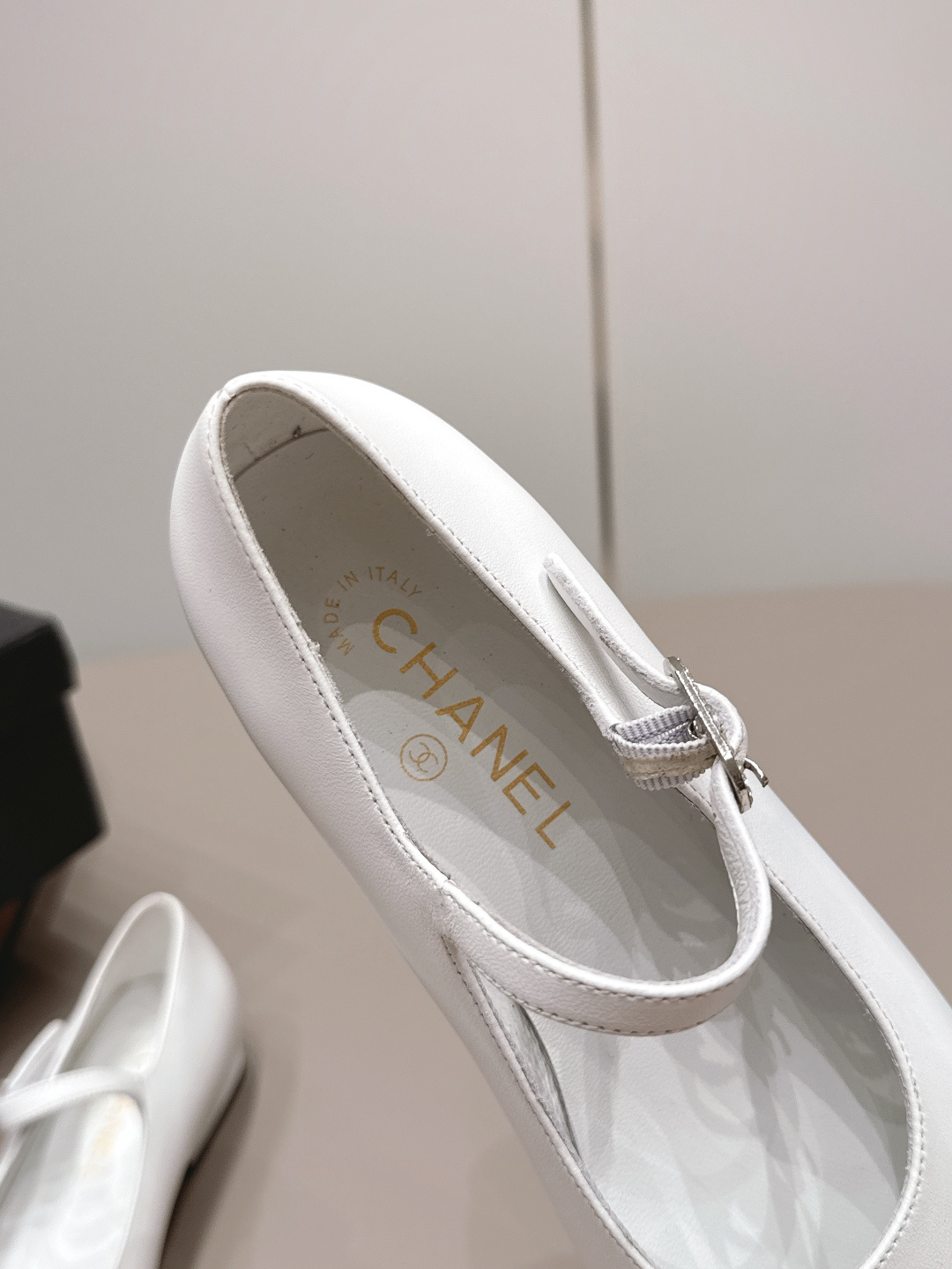 Chanel Classic Luxury Leather Shoe Loafer Ref 7