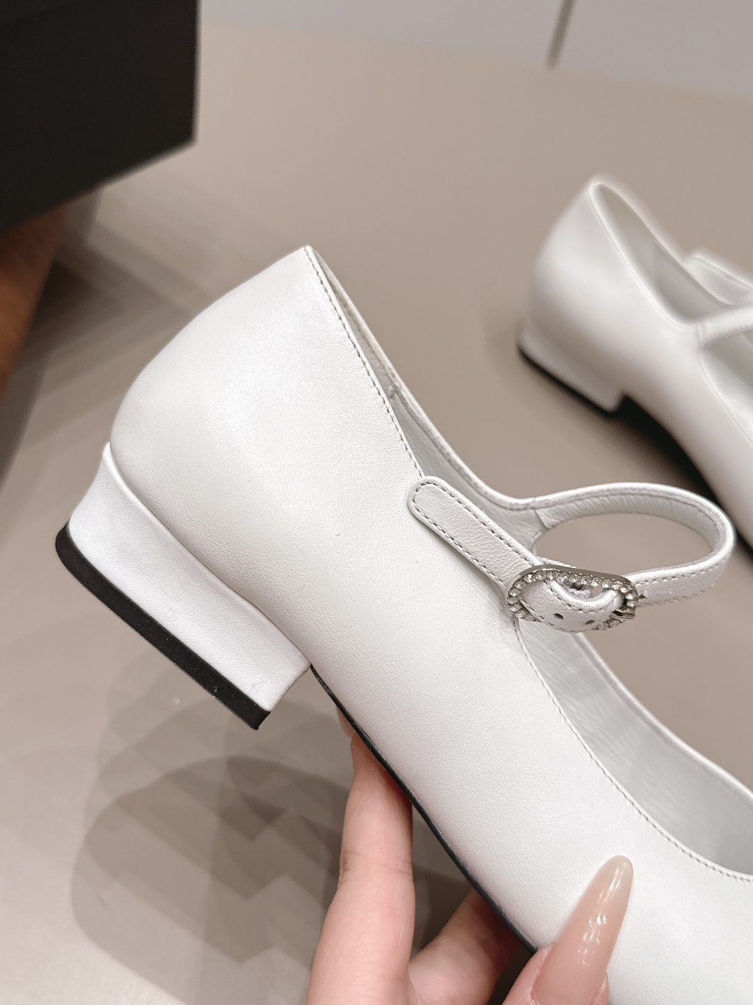Chanel Classic Luxury Leather Shoe Loafer Ref 8
