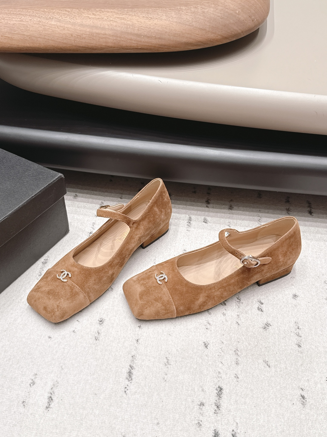 Chanel Classic Luxury Leather Shoe Loafer Ref 2