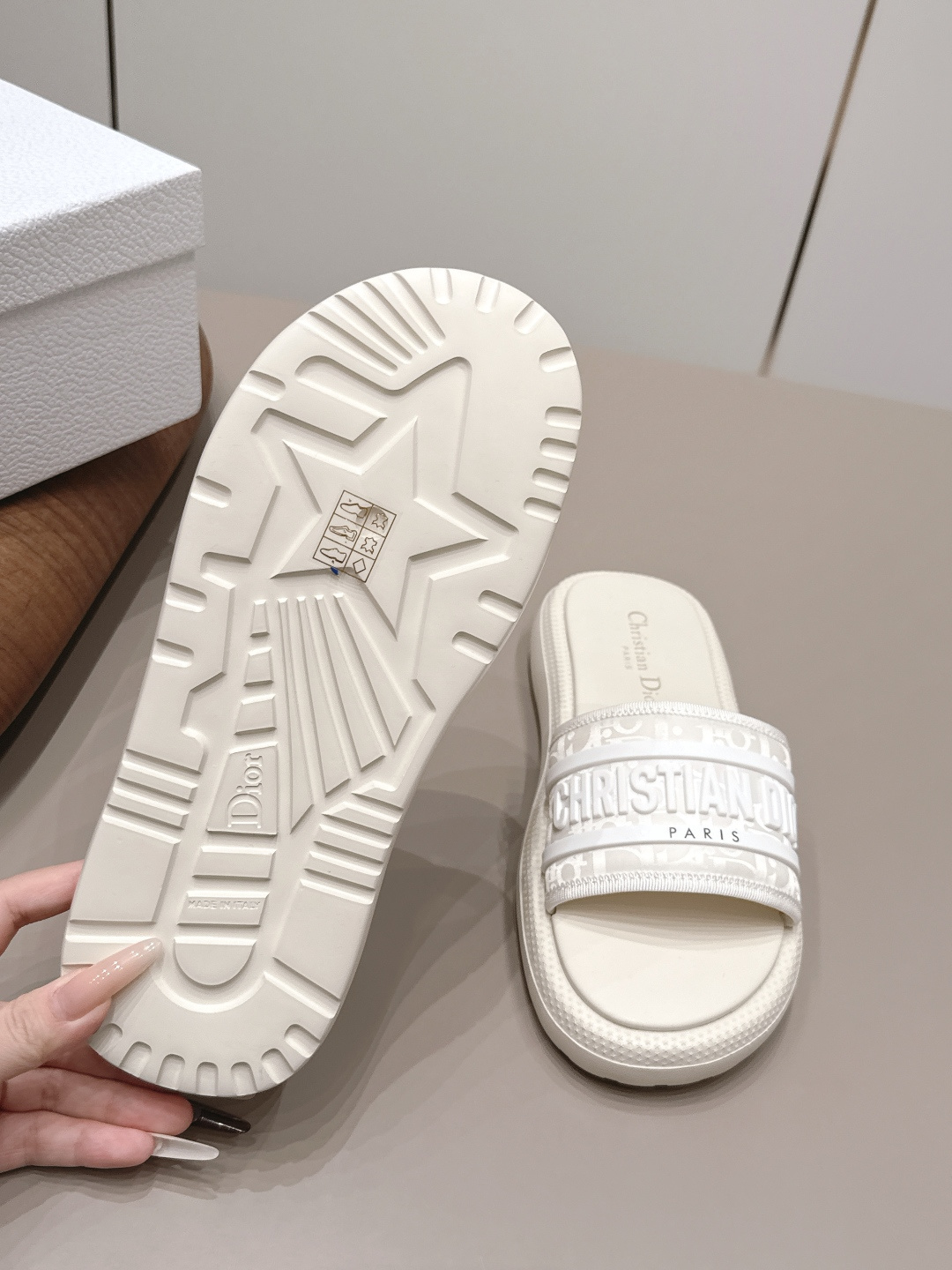 迪奥 Dior 经典高奢皮鞋鞋履高跟鞋 #CDDA42FF 9
