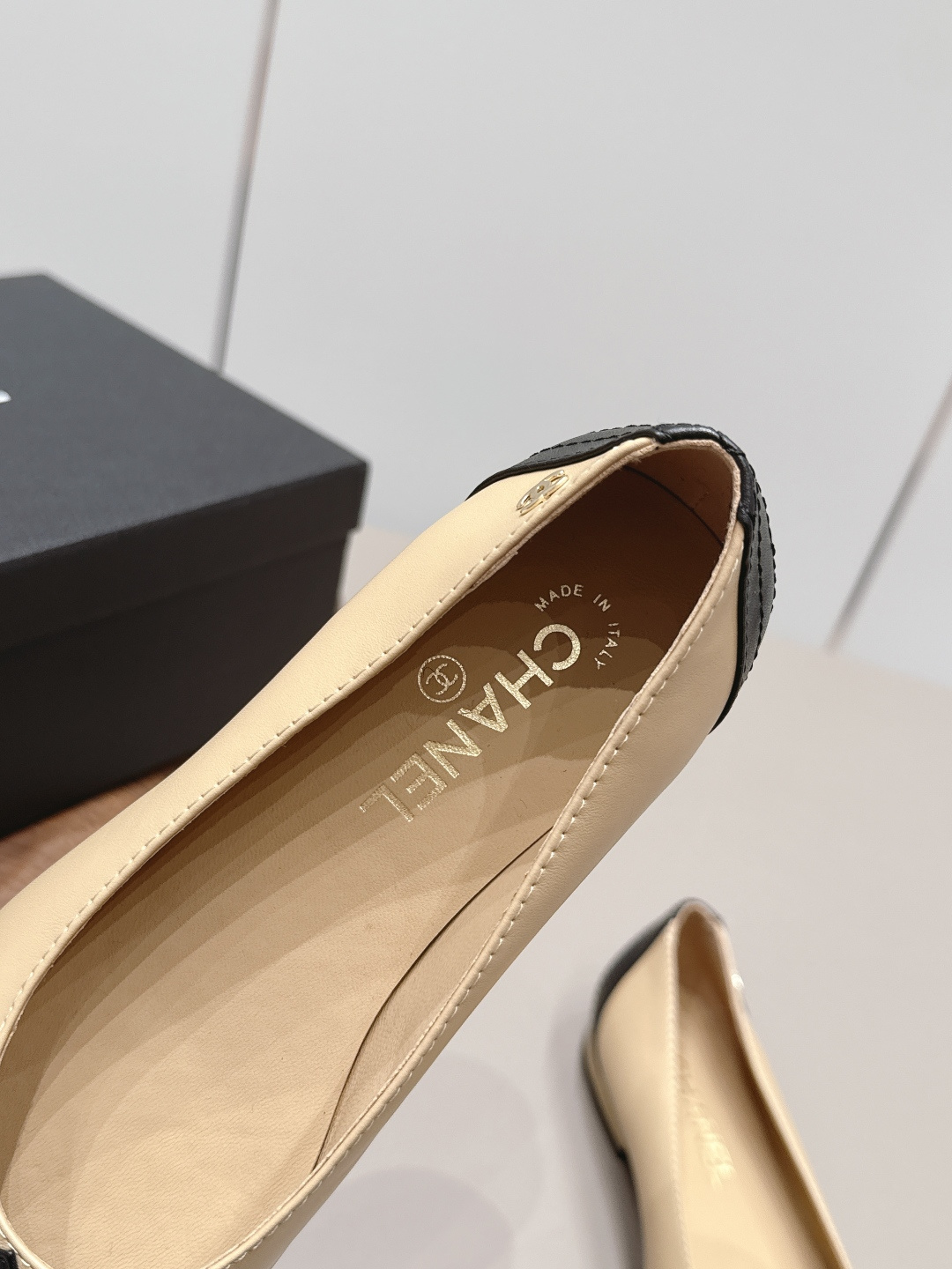 Chanel Classic Luxury Leather Shoe Loafer Ref 7