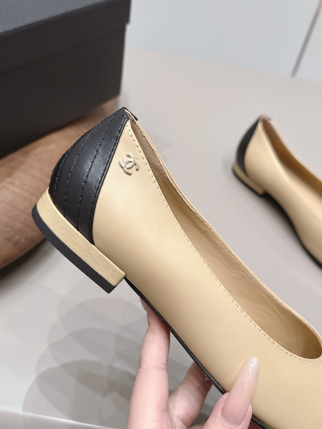 Chanel Classic Luxury Leather Shoe Loafer Ref 8