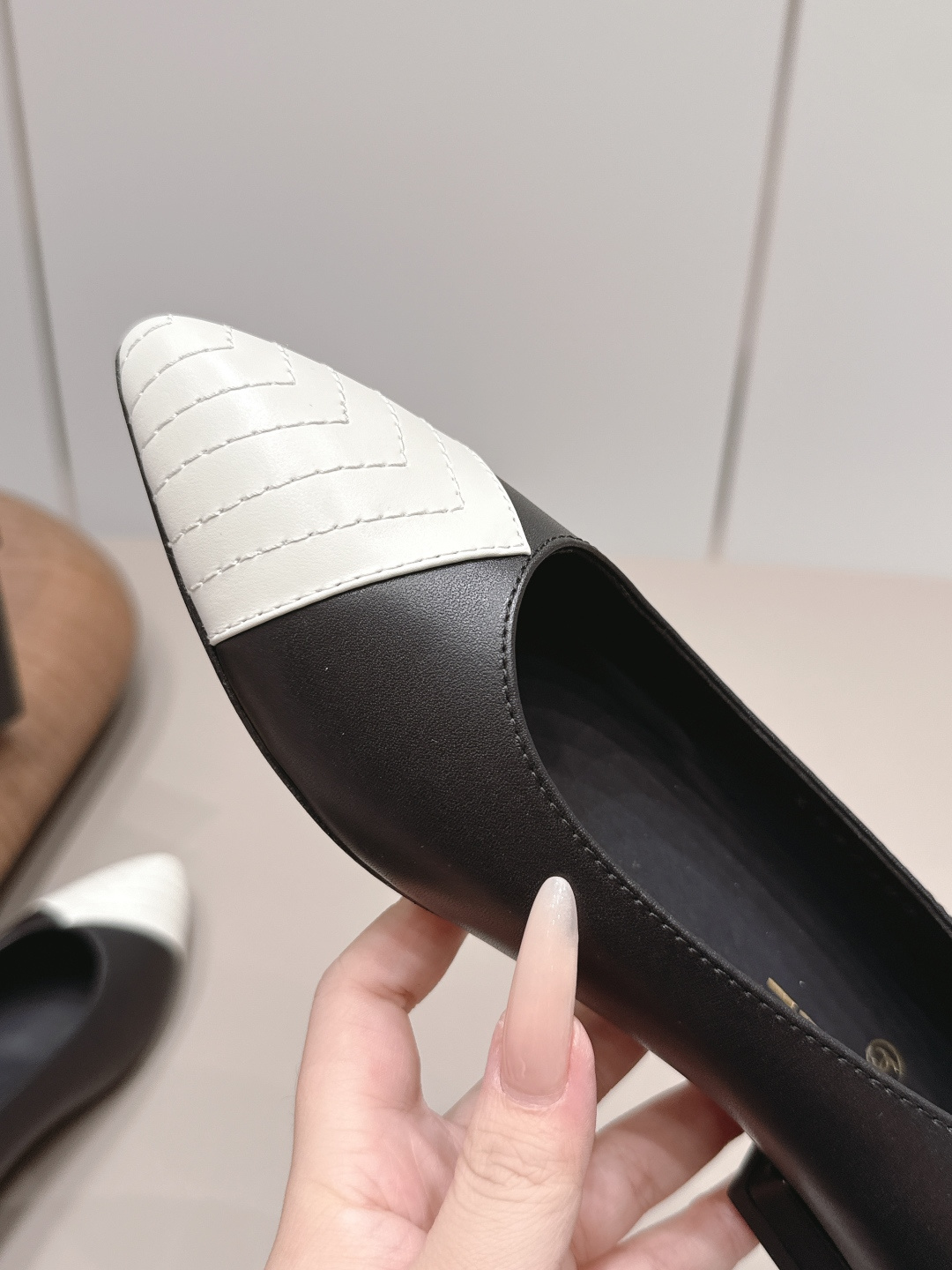 Chanel Classic Luxury Leather Shoe Loafer Ref 6