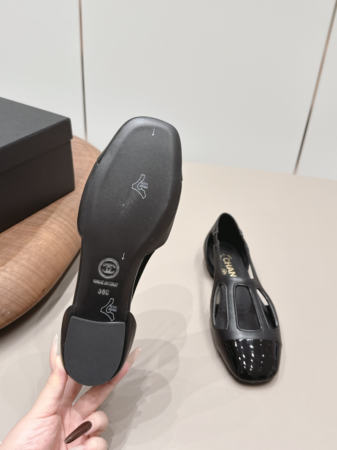 Chanel Classic Luxury Leather Shoe Loafer Ref 9