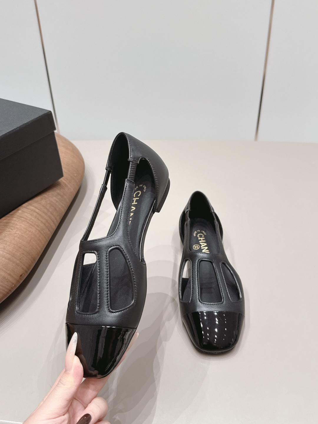 Chanel Classic Luxury Leather Shoe Loafer Ref 4