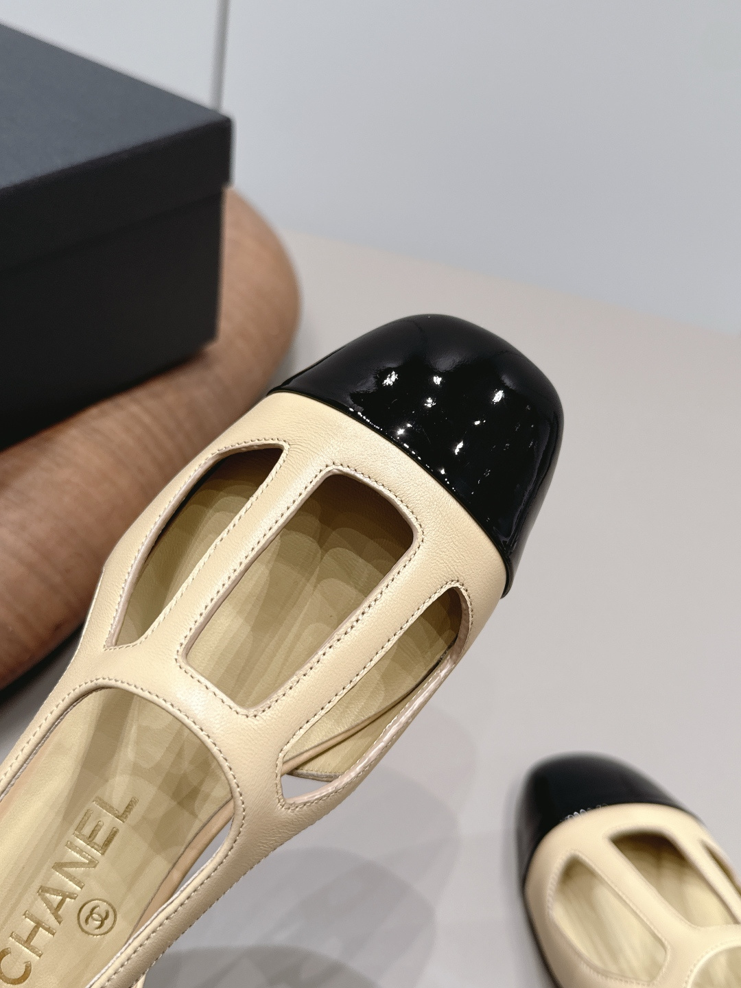 Chanel Classic Luxury Leather Shoe Loafer Ref 6