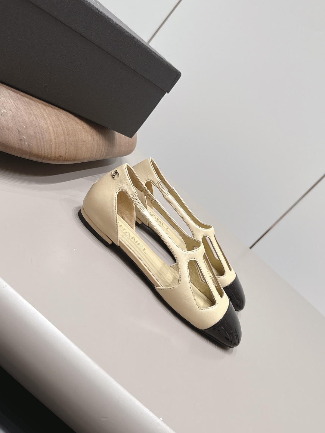 Chanel Classic Luxury Leather Shoe Loafer Ref 3
