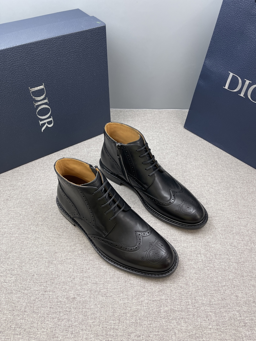 NO:780522,Dio* luxury men's high-top short boots | Purely handmade | Both inside and outside are imported top-grain cowhide | High-end exquisite craftsmanship | Double-layer genuine leather outsole imported from Italy | Wearing a noble gentleman's taste | Carefully adjusted the best last type | 100% comfortable Size 39-44 (38.45.46 custom-made),, dior, boots, cowhide, Leather soles19860909Dio*奢品男士高帮短靴｜纯手工制作｜内外均为进口头层牛皮｜高端精品精湛工艺｜意大利进口双层真皮大底｜穿出高贵绅士品味｜经精心调试最佳楦型｜舒适度百分百 Size 39-44（38.45.46定做）,,dior,boots,cowhide,Leather soles,Men's shoes