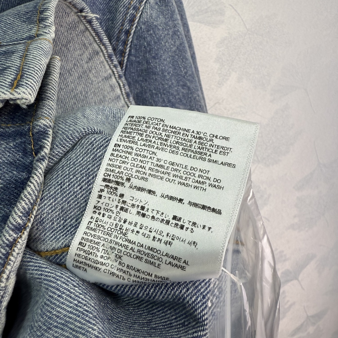 Stylish Customized Cowboy Shirt Coat with Unique Details and Branding - 图片 8