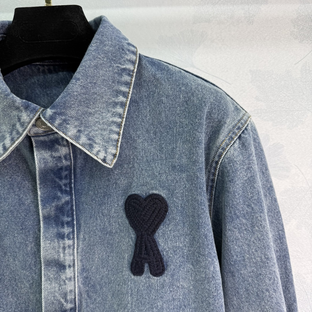 Stylish Customized Cowboy Shirt Coat with Unique Details and Branding - 图片 2
