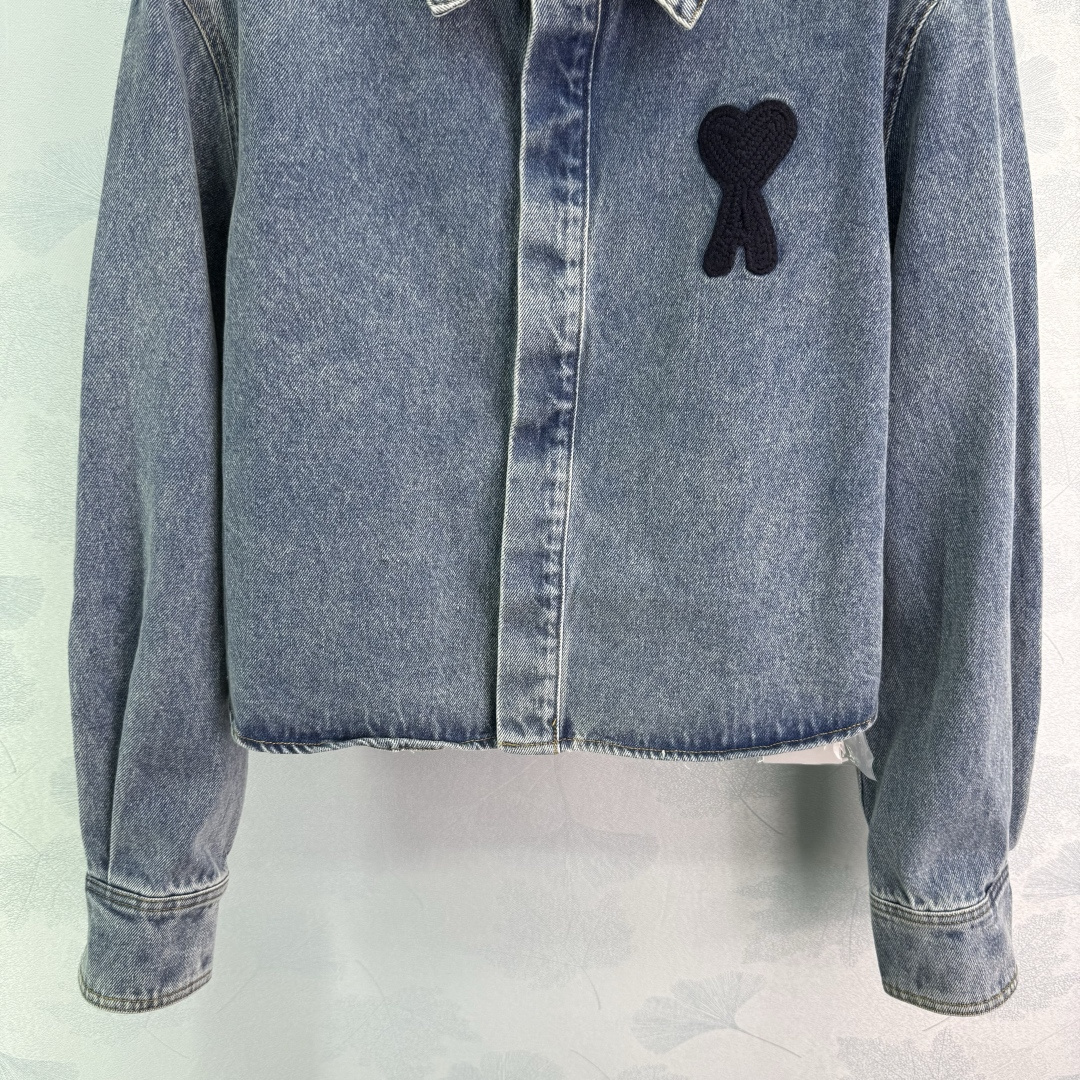 Stylish Customized Cowboy Shirt Coat with Unique Details and Branding - 图片 6