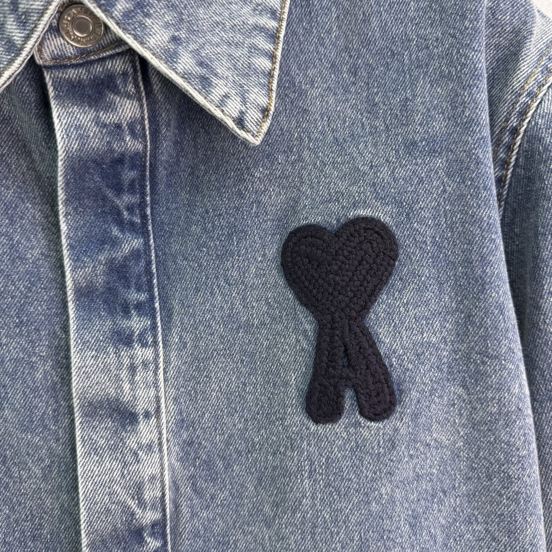 Stylish Customized Cowboy Shirt Coat with Unique Details and Branding - 图片 5