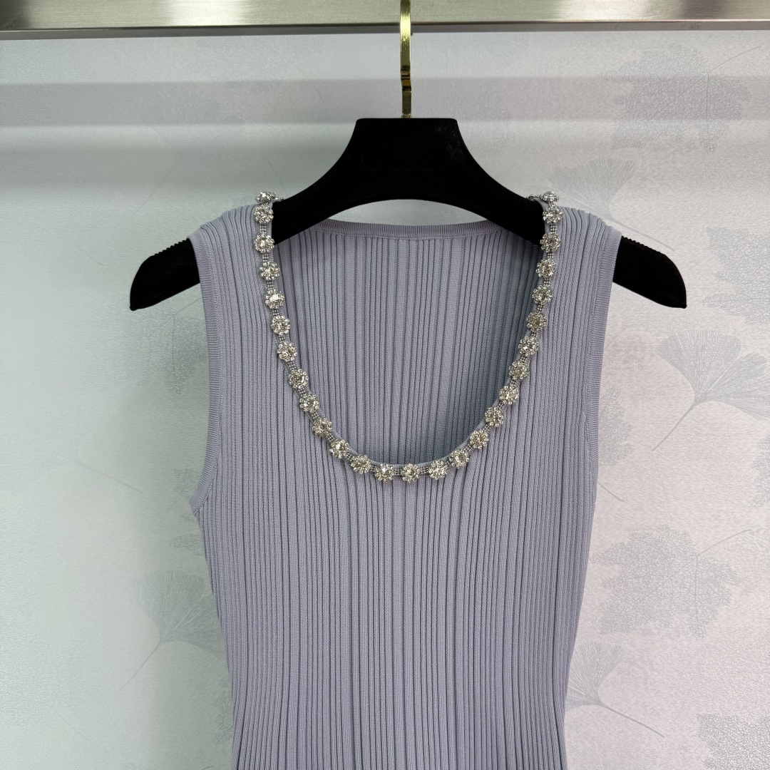 “Self-Portrait P759 Women’s Outfit: Summer Mist Blue Skirt with Gas-Drilled Design” - 图片 4