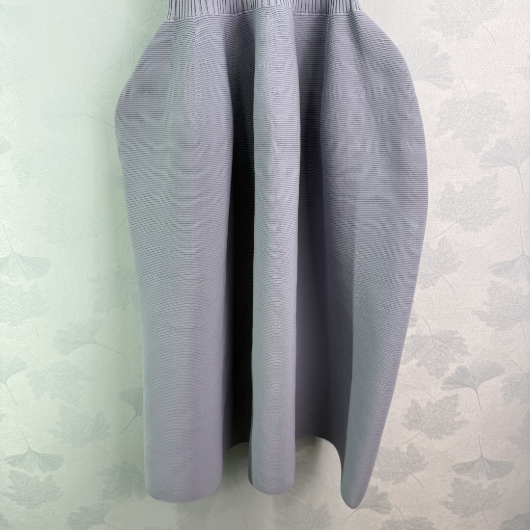 “Self-Portrait P759 Women’s Outfit: Summer Mist Blue Skirt with Gas-Drilled Design” - 图片 6
