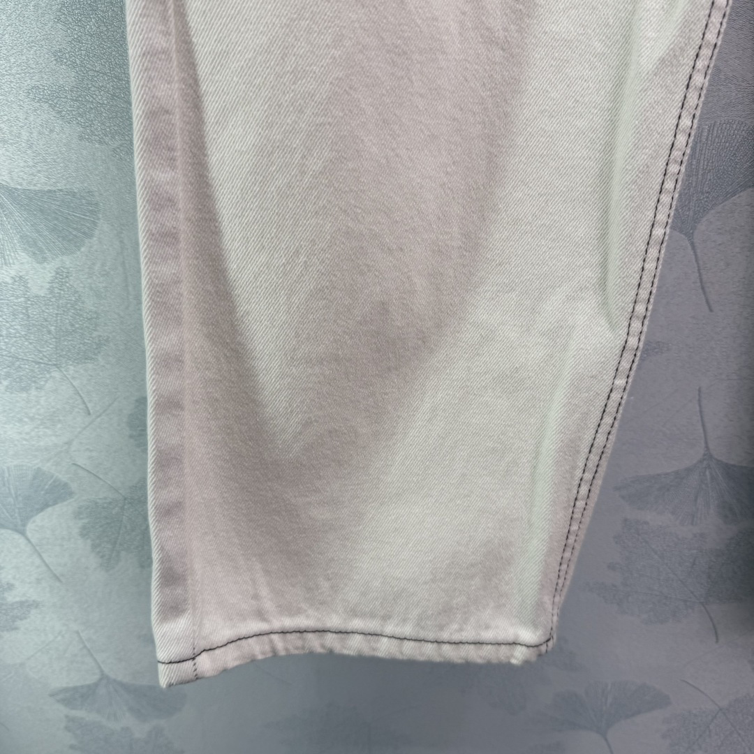 Stylish and Comfortable White Jeans Suit with Tiara BV for Women: P414 Overview - 图片 6