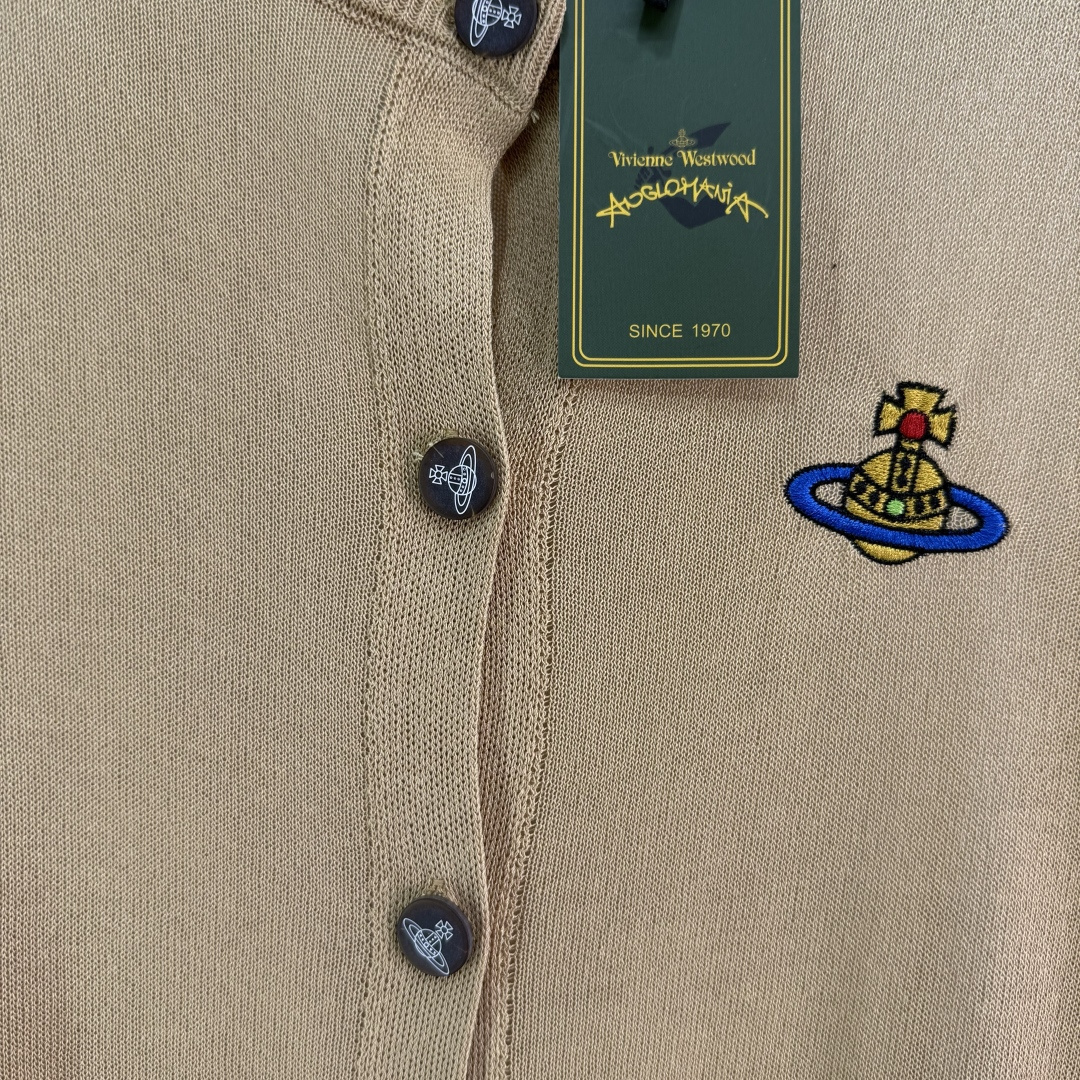 “Vivienne Westwood Queen Saturn Embroidered Suit: Classic Design for Versatile Style” - 图片 4