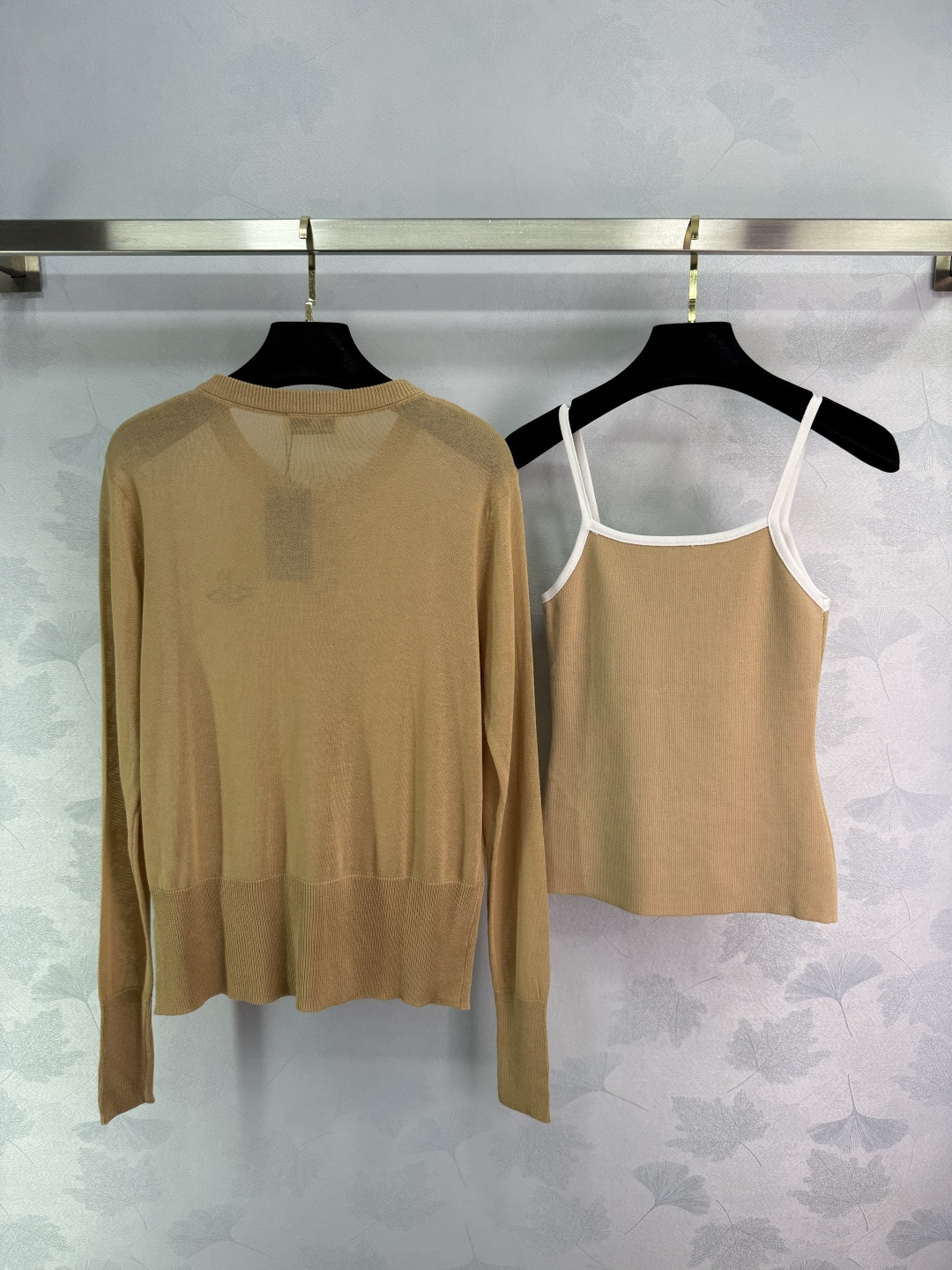 “Vivienne Westwood Queen Saturn Embroidered Suit: Classic Design for Versatile Style” - 图片 9