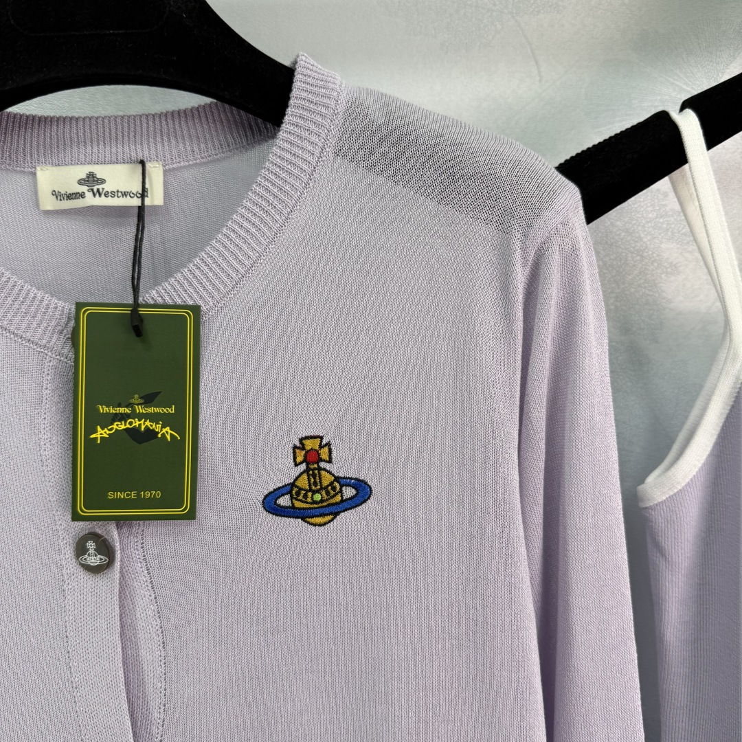 Vivienne Westwood Queen Saturn Embroidered Shirt Set with P449 Suit for Versatile Style - 图片 3