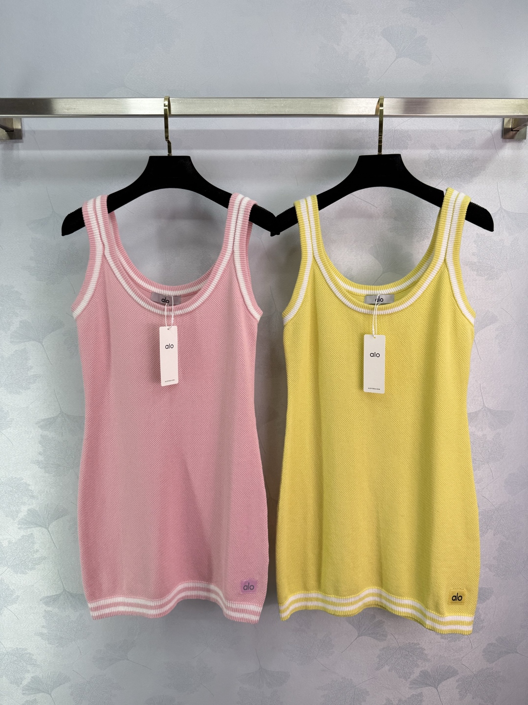 “Classic Pink Knitted Dress: Comfortable One-Size-Fits-All for Summer Occasions”