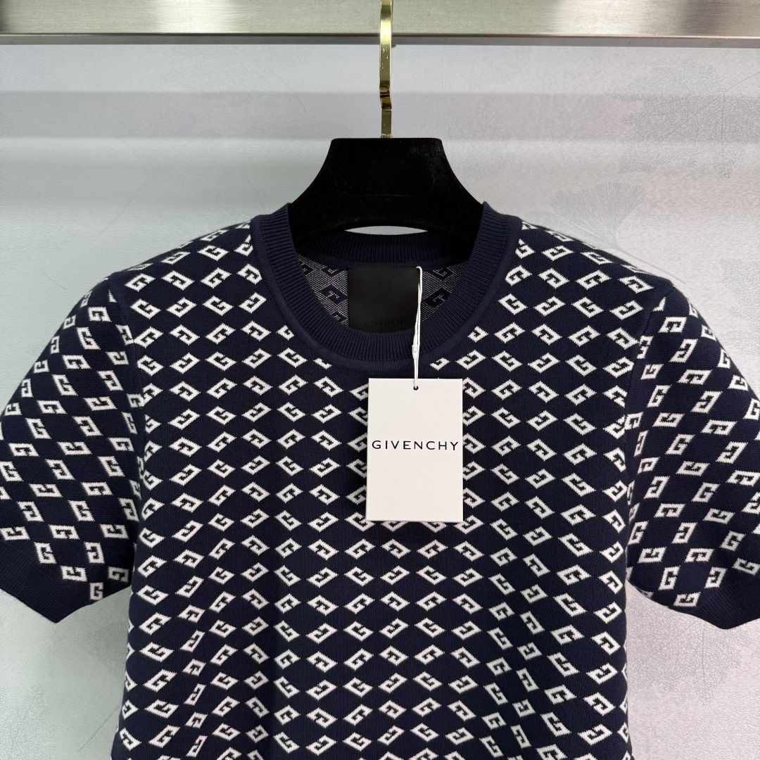 “Latest Skinner Knitters Female Suit P403 for Spring/Summer 2025 Collection” - 图片 4