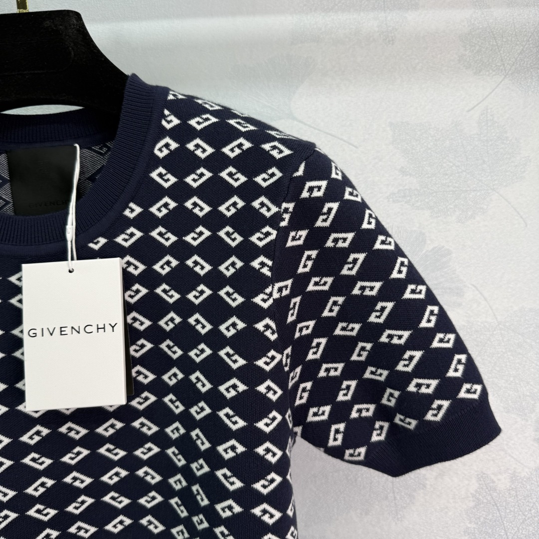 “Latest Skinner Knitters Female Suit P403 for Spring/Summer 2025 Collection” - 图片 2