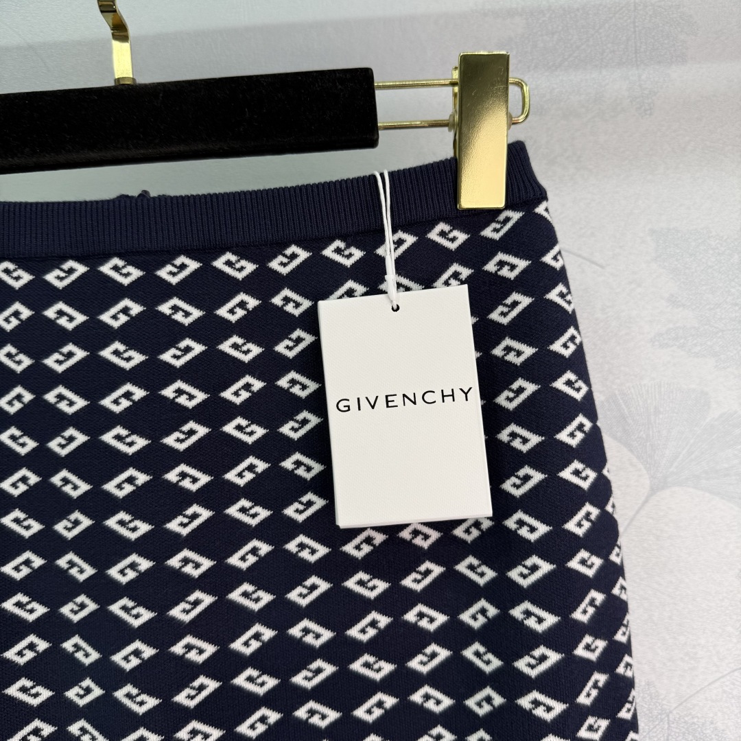 “Versatile Female Suit: P414 Shrink Knit Series for Spring/Summer 2025” - 图片 2