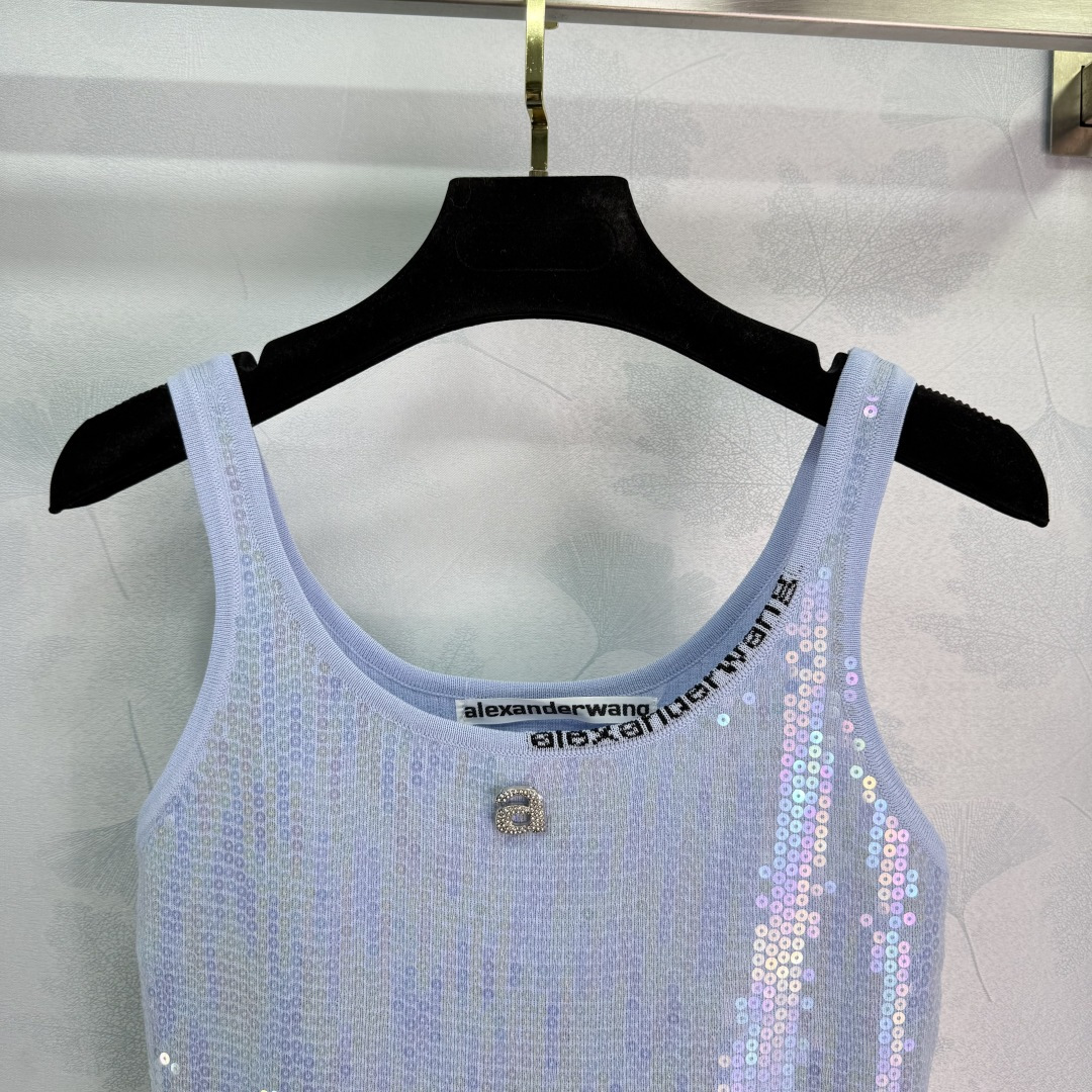 “Versatile P334 Women’s Suit: New Knit Vest with Embroidered Logo, Classic Design” - 图片 5