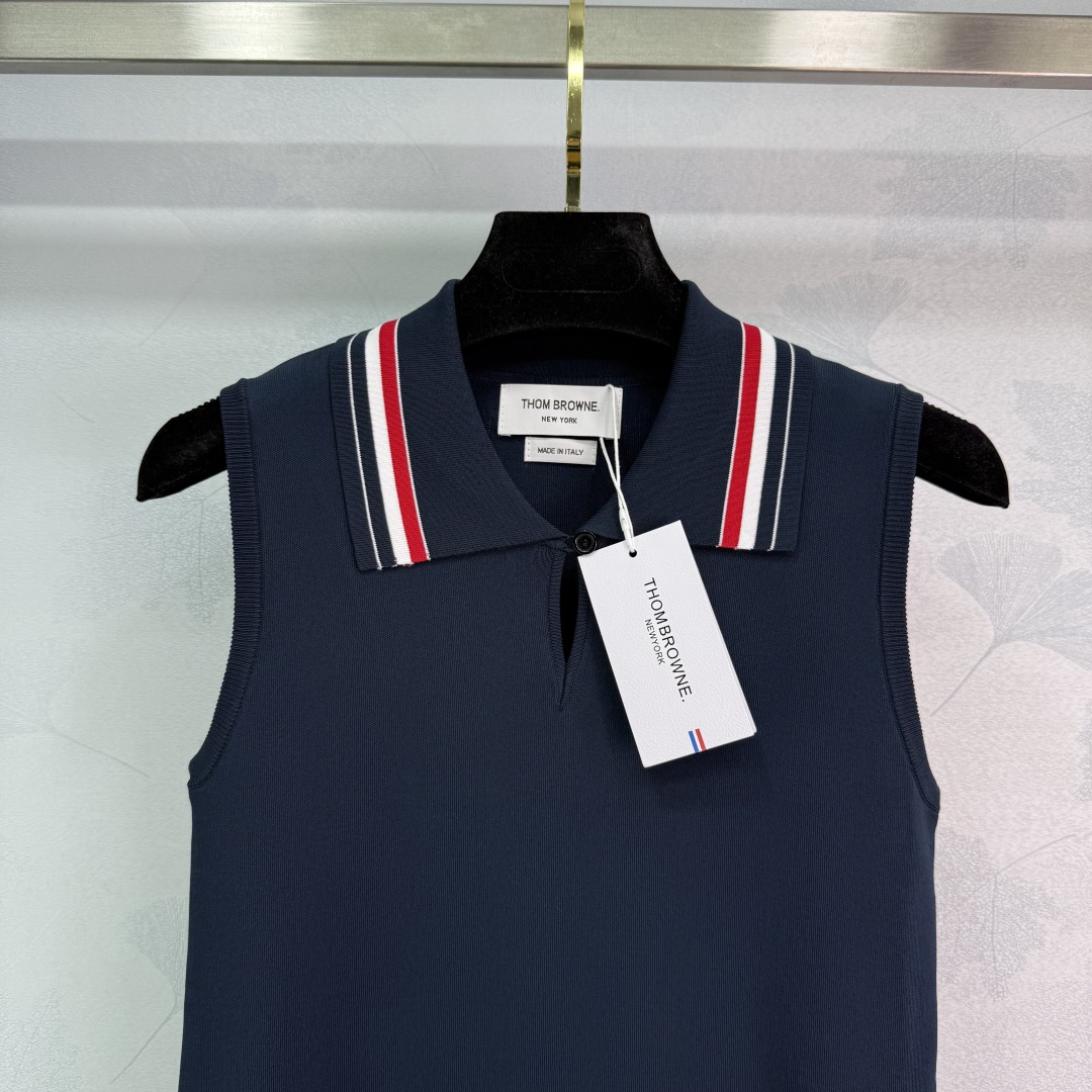 Stylish Thom Browne Polo Dress: Original Design with Vibrant Decorations and Comfortable Fit - 图片 4