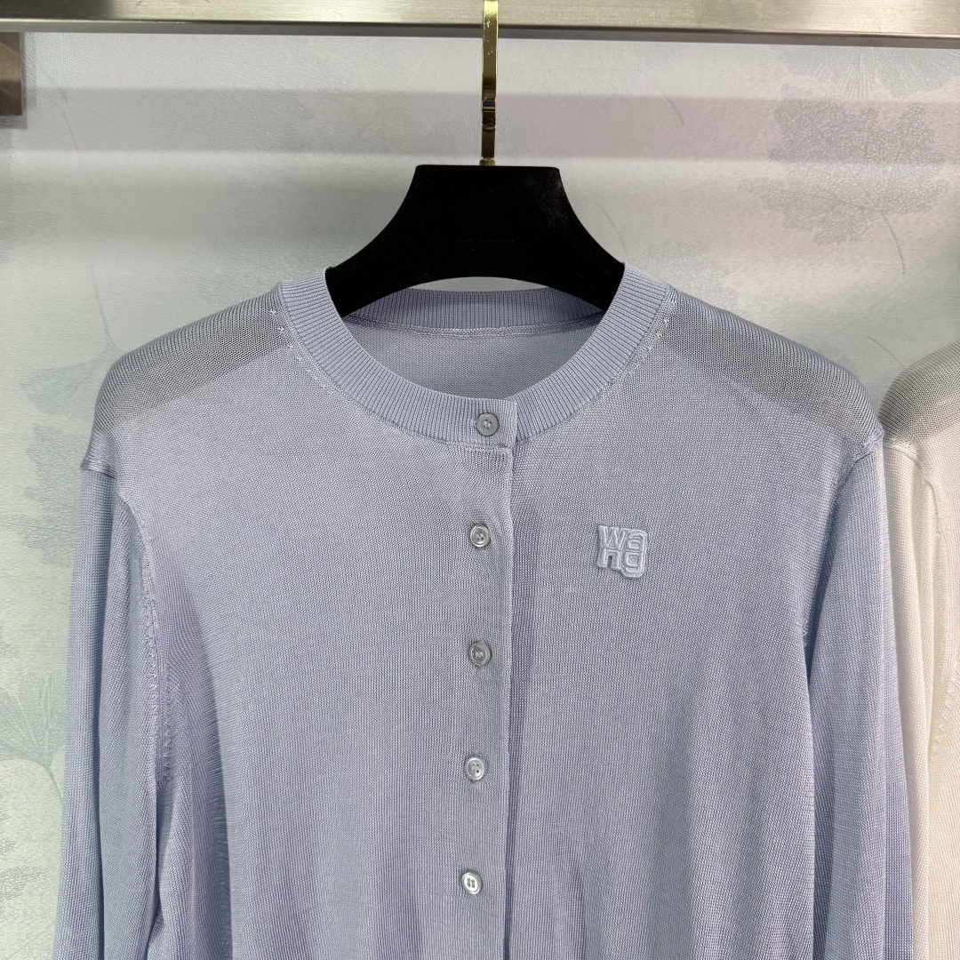 Versatile Long Sleeve Knit Dress P541 for All Seasons with Classic Logo Decorations - 图片 2