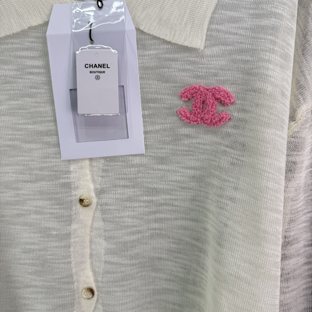 P414 One-Size-Fits-All Female Suit with Chanel Insight Shirt: Summer Fashion Essential - 图片 3