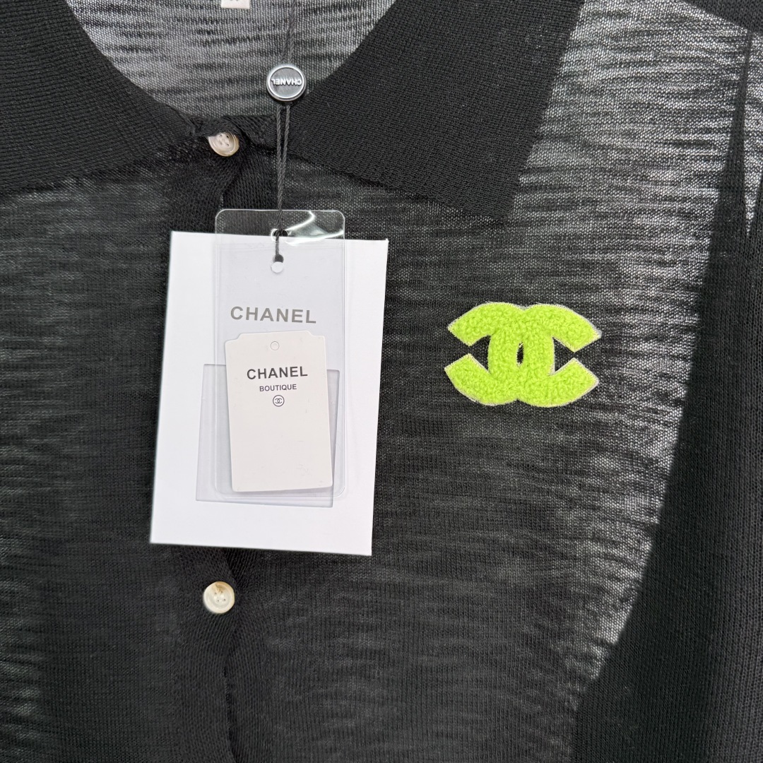 P414 One-Size-Fits-All Female Suit with Chanel Insight Shirt: Summer Fashion Essential - 图片 6