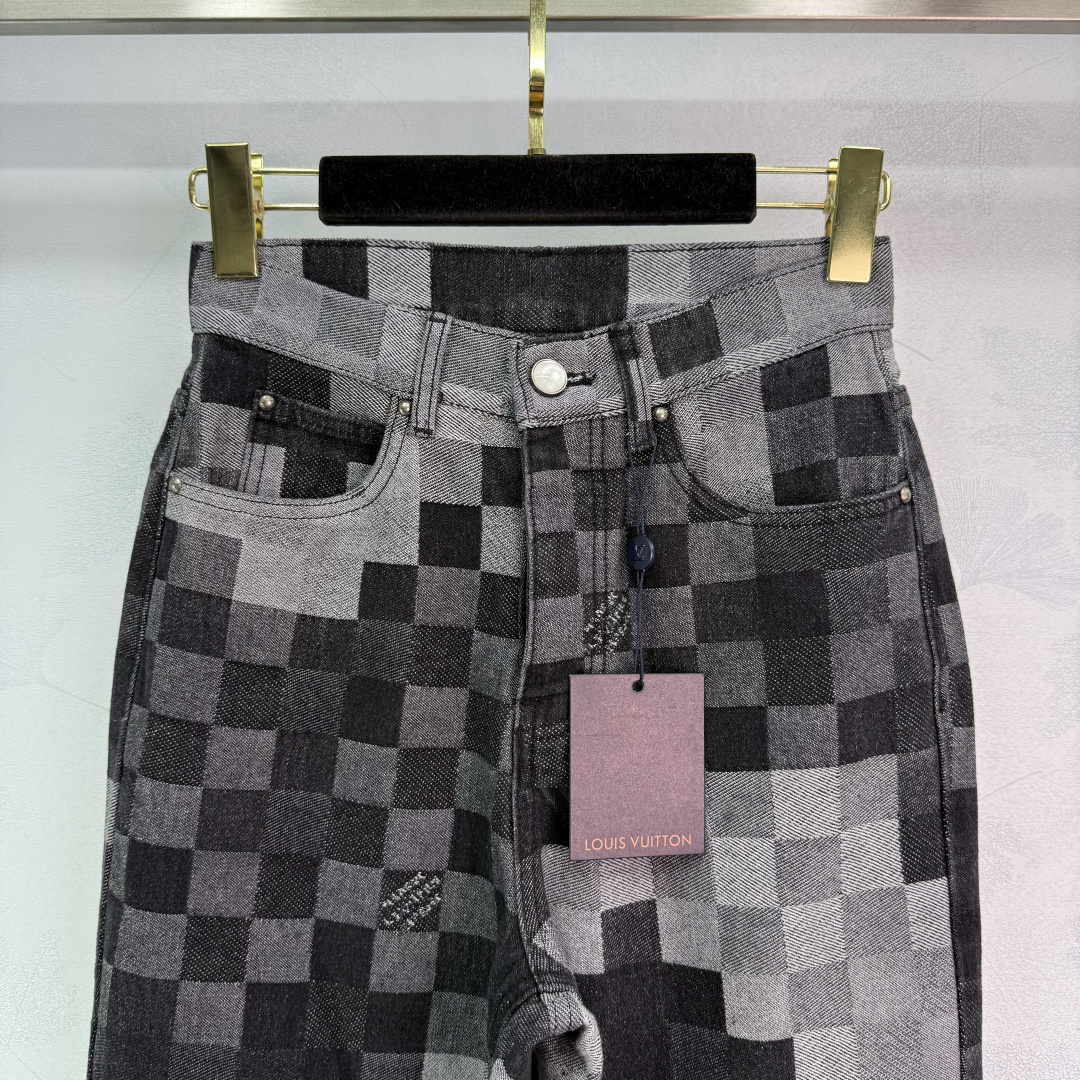 New Louis Vuitton P460-Square Female Suit: 3D Damier Flower Pattern, Versatile Fashion Style - 图片 4