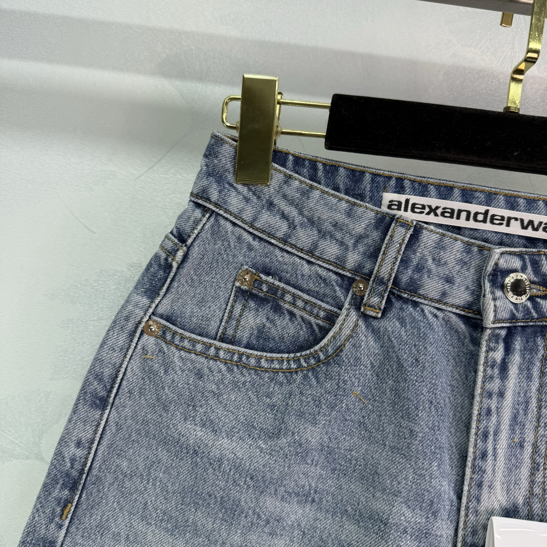 P368 Original Female Suit with AW 25-Packed King’s Hottray Shorts: High-Temperature Design - 图片 4