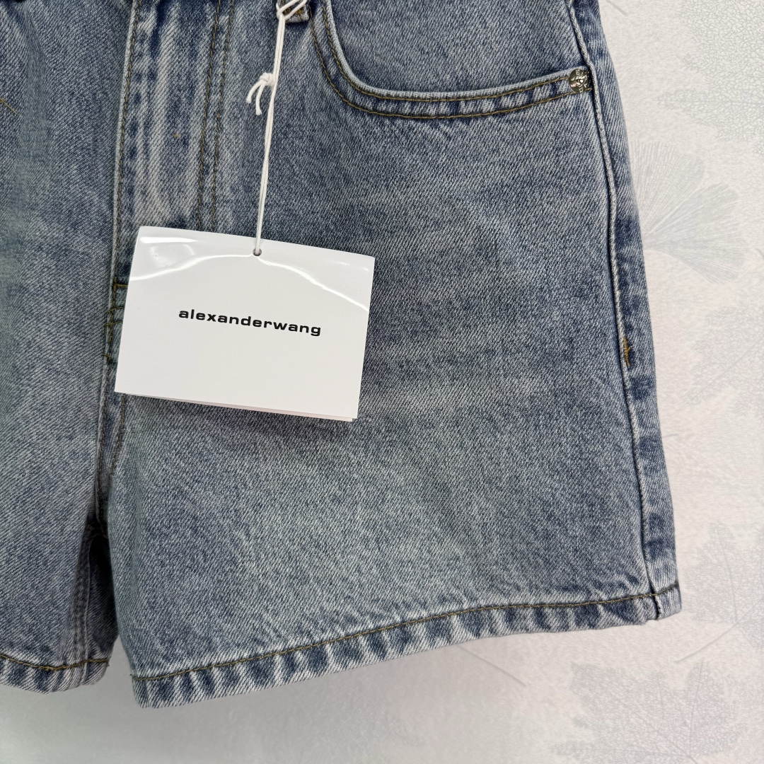P368 Original Female Suit with AW 25-Packed King’s Hottray Shorts: High-Temperature Design - 图片 7