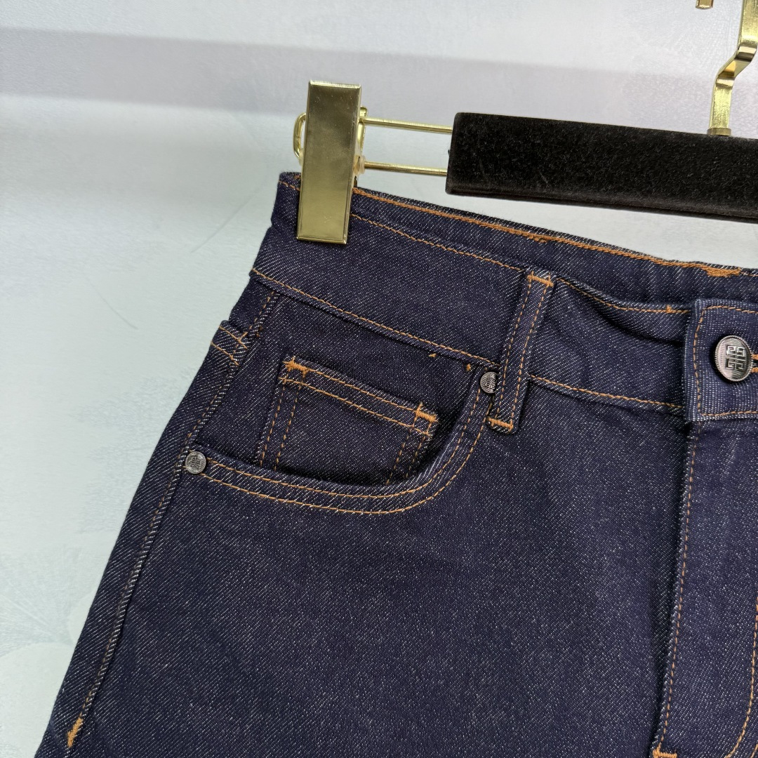 Stylish Women’s Suit with High-Waisted Cowboy Shorts for Summer Fashion - 图片 4