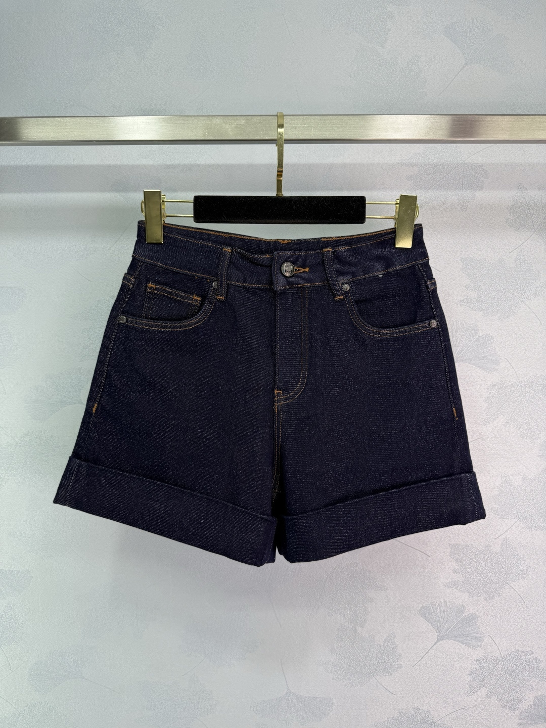 Stylish Women’s Suit with High-Waisted Cowboy Shorts for Summer Fashion - 图片 2