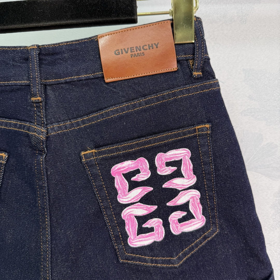 Stylish Women’s Suit with High-Waisted Cowboy Shorts for Summer Fashion - 图片 8