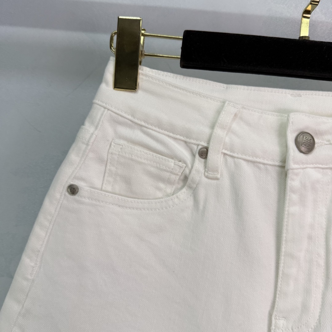 Stylish One-Size-Fits-All Women’s Summer Suit with High-Waisted Pink Shorts - 图片 4