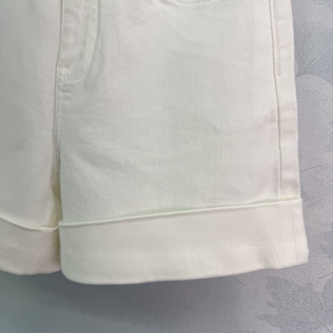 Stylish One-Size-Fits-All Women’s Summer Suit with High-Waisted Pink Shorts - 图片 7