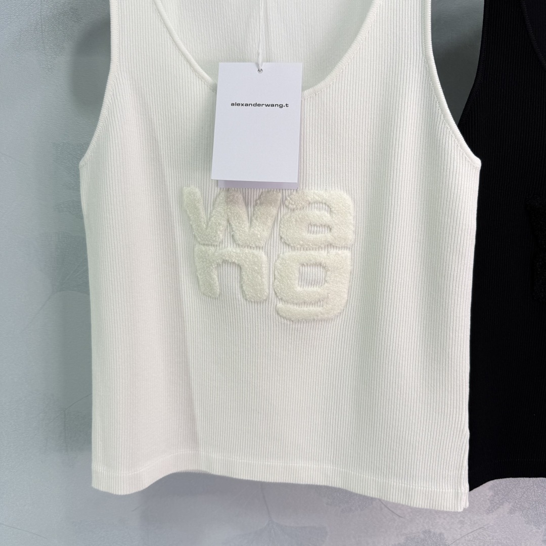 “New P368 Stereo Crochet Vest for Spring/Summer 2025: Customized Silk Knitting, Modern Style!” - 图片 5