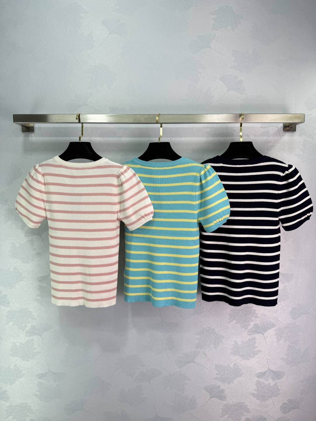 Vivienne Westwood P368 Dress: Timeless Style with Classic Stripes and Queen’s Logo - 图片 9