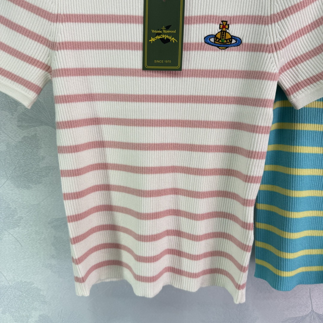 Vivienne Westwood P368 Dress: Timeless Style with Classic Stripes and Queen’s Logo - 图片 3