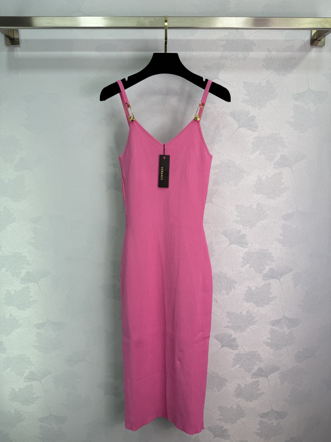 Versac* Embossed Female Suit with High-Quality Pelvis Fabric for Comfort and Style