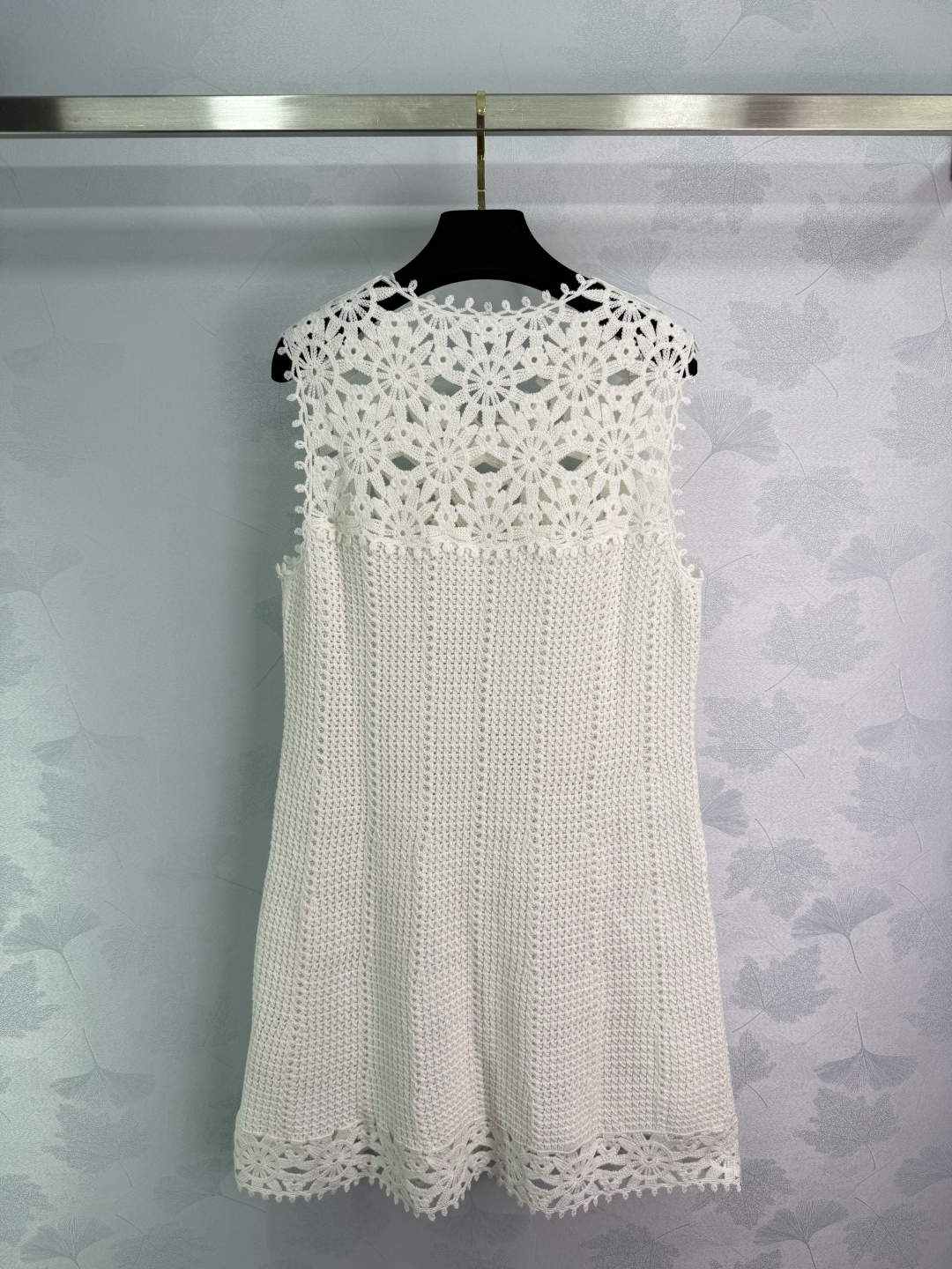 Elegant French-Style Women’s Suit with Crocheted Flowers and Stylish Design - 图片 9