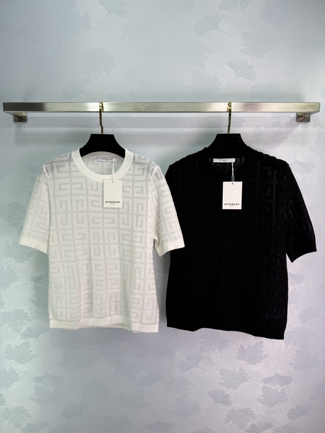 “Zhuan Givench Classic Flower Pattern Shirts: Stylish Summer Wear for Size P345 Female”
