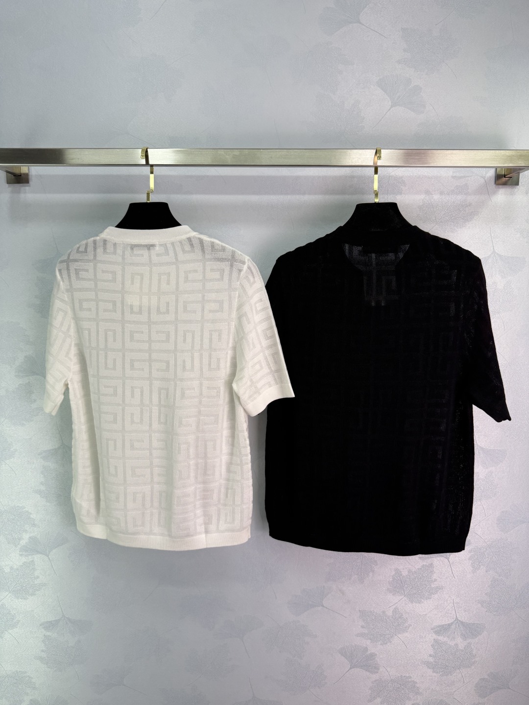 “Zhuan Givench Classic Flower Pattern Shirts: Stylish Summer Wear for Size P345 Female” - 图片 9