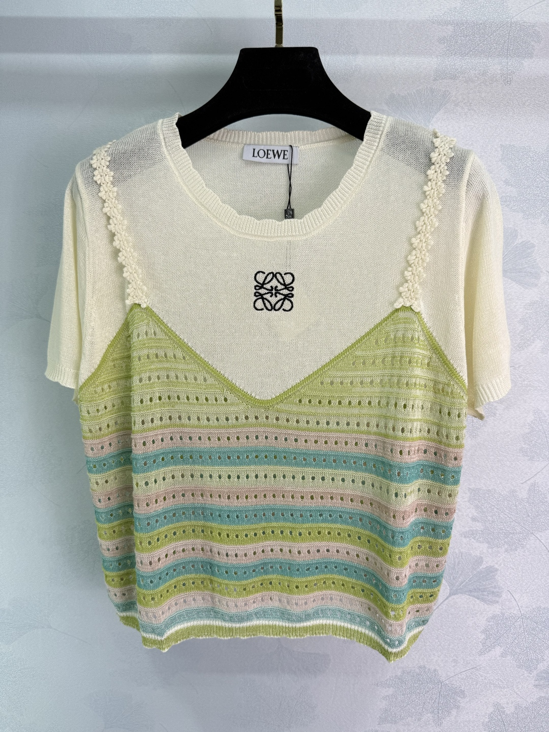 Stylish Rainbow Stripe Knitted Female Suit with High-Quality Details - 图片 3