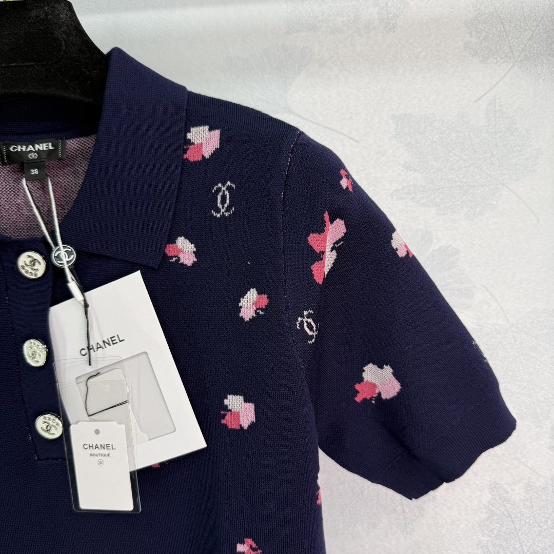 [Chanel Women