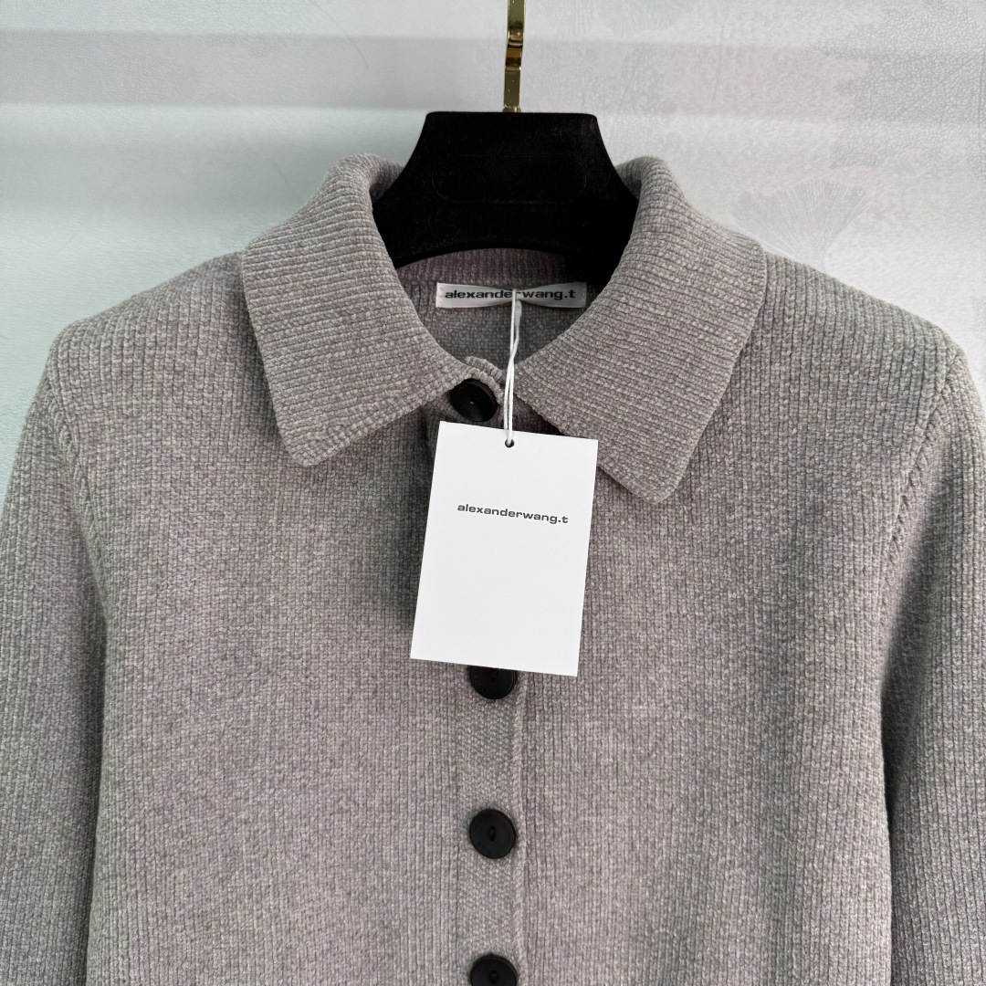 “Alexander Wan P504 Female Suit: Autumn 2025 Series with Wool Twirling Materials, High-Intensity Style, Customizable Design” - 图片 4